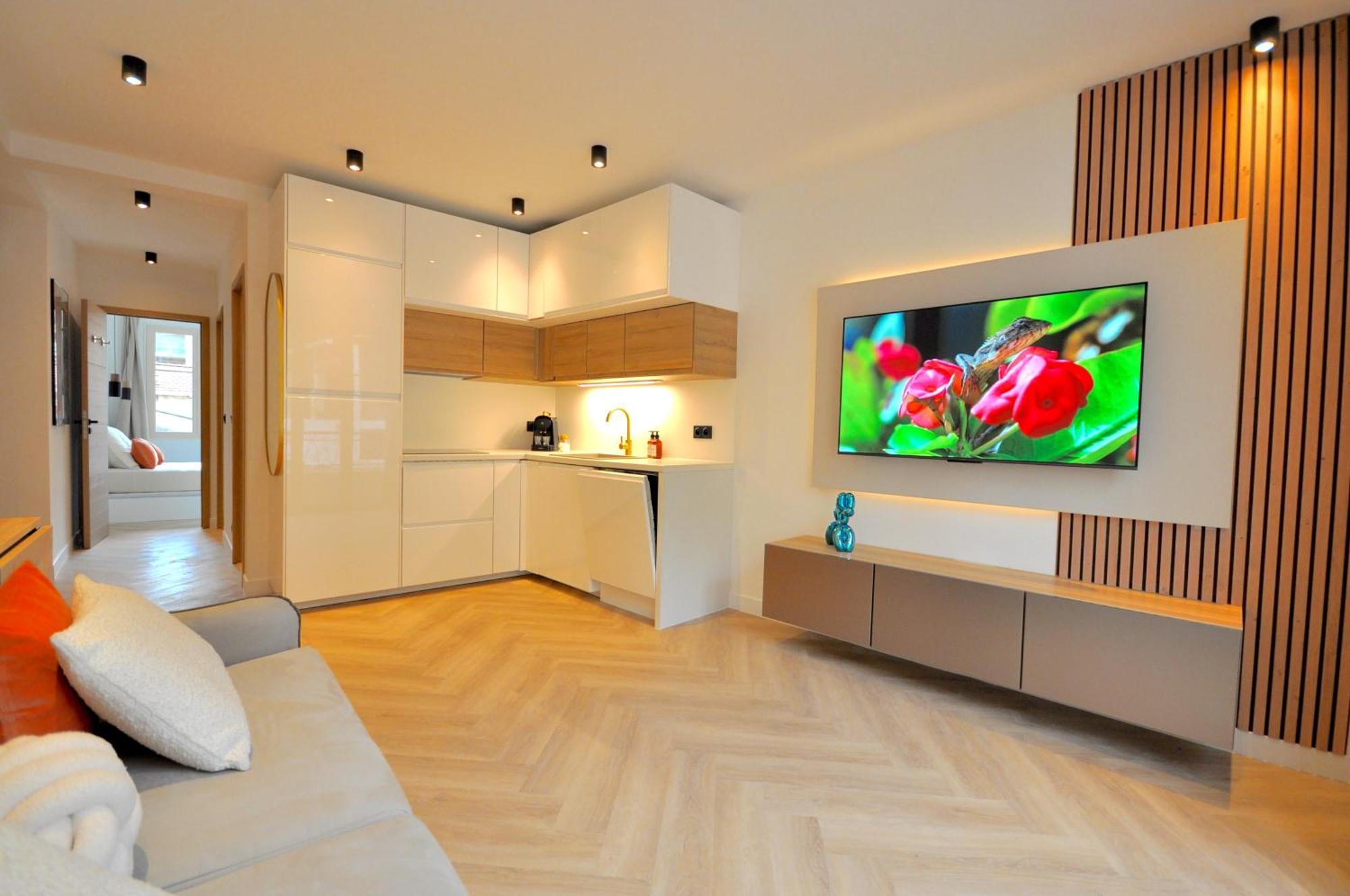 Monaco # Menton - 6 Persons - 2 Bedrooms - Full Renovated - Private Parking - Hypercenter - Clim - Beach And Sun Мантон Екстер'єр фото