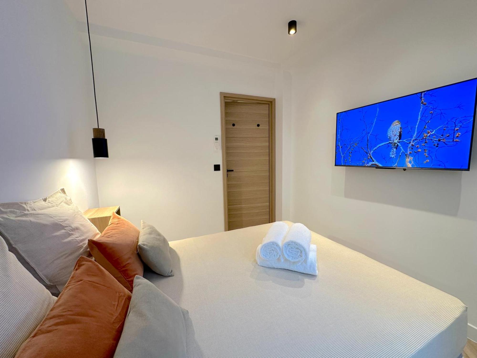 Monaco # Menton - 6 Persons - 2 Bedrooms - Full Renovated - Private Parking - Hypercenter - Clim - Beach And Sun Мантон Екстер'єр фото