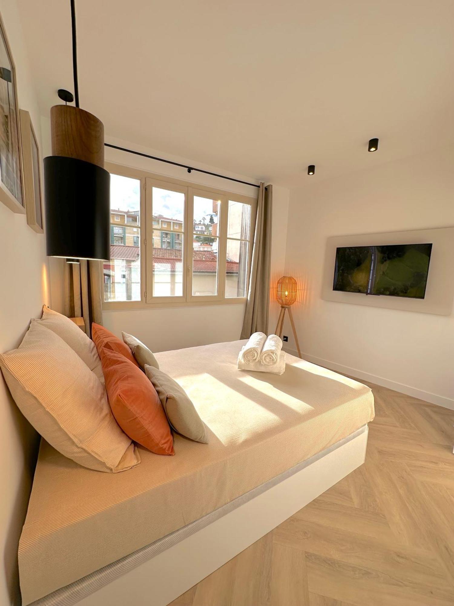 Monaco # Menton - 6 Persons - 2 Bedrooms - Full Renovated - Private Parking - Hypercenter - Clim - Beach And Sun Мантон Екстер'єр фото